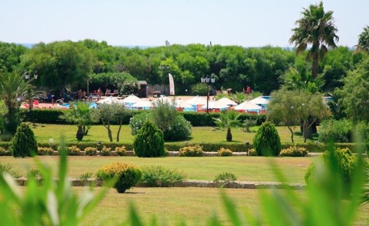 Conte Di Cabrera Hotel Club Pozzallo Bagian luar foto